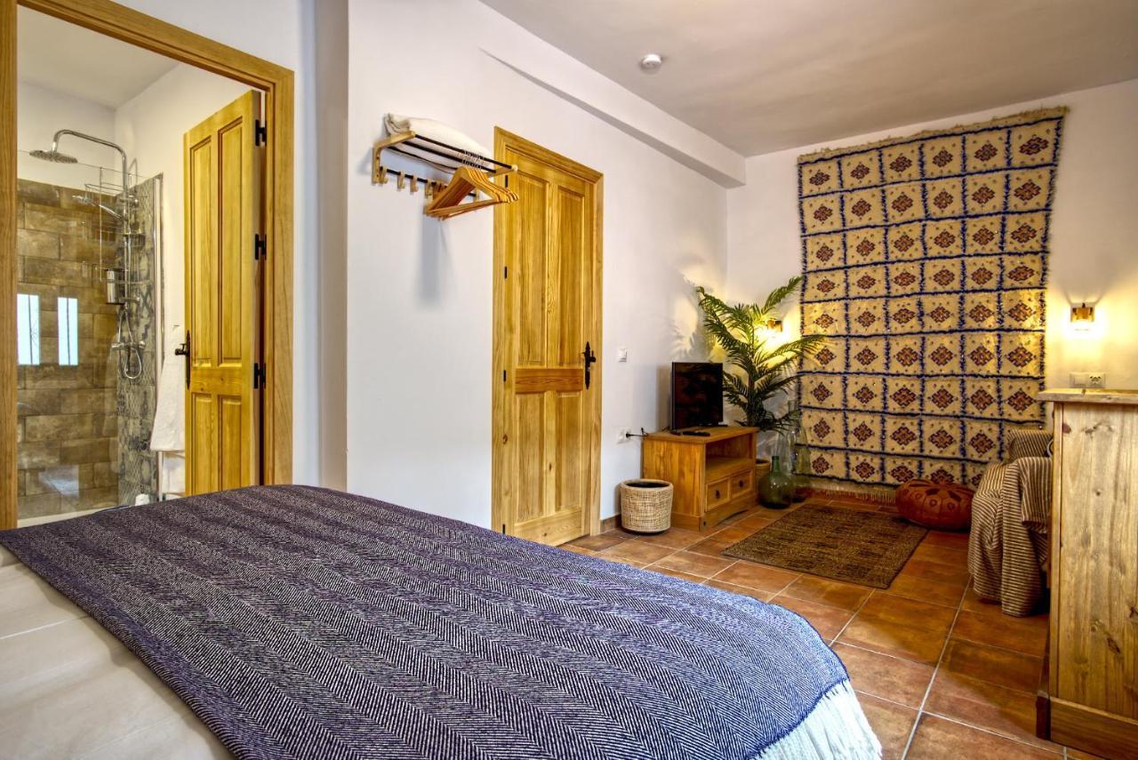 Bed and Breakfast La Vieja Botica Canillas de Aceituno Exterior foto