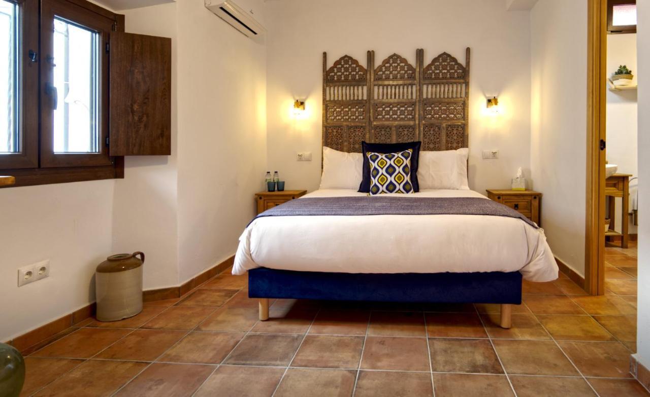Bed and Breakfast La Vieja Botica Canillas de Aceituno Exterior foto